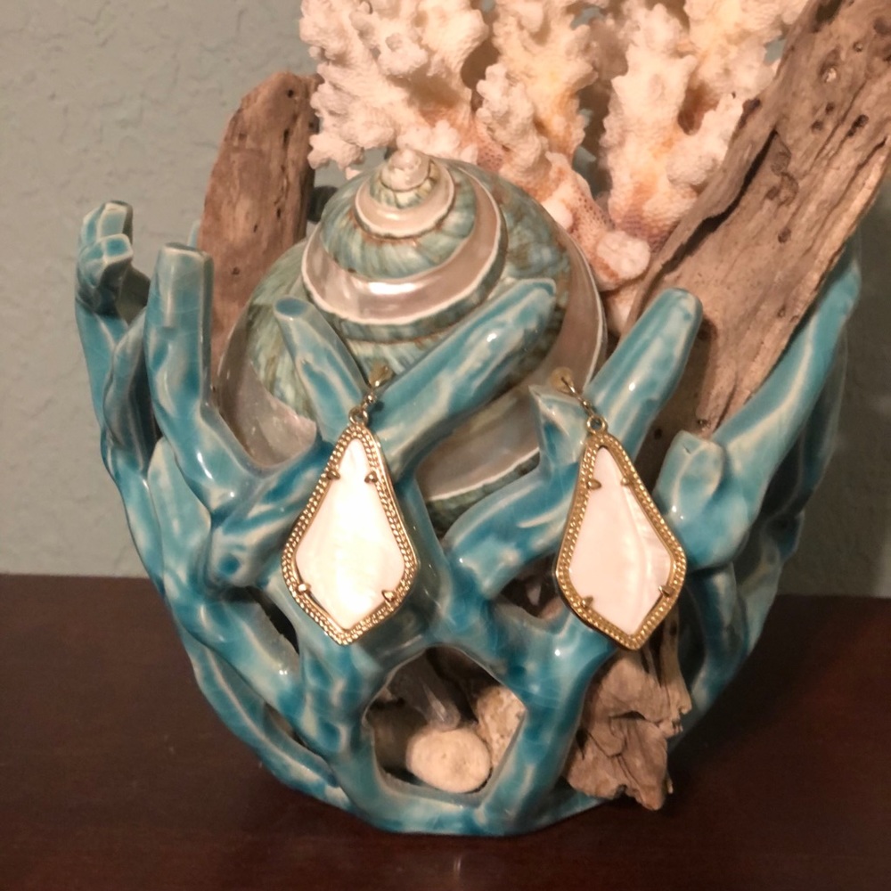 Kendra Scott - Alex Drop Earrings - Ivory Pearl - NWOT - Picture 6 of 6